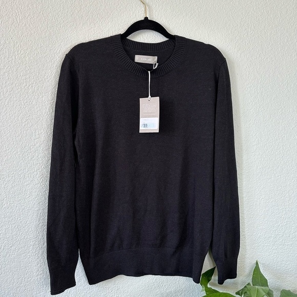 Everlane | The No-Sweat Sweater | Uniform - Picture 3 of 11